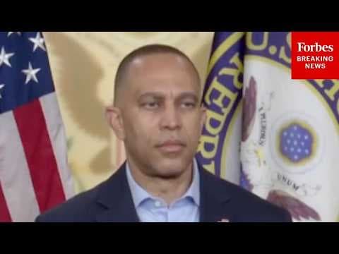 Reporter Asks Jeffries: Should Members Of Congress Be Prohibited From Relationships With Staff?