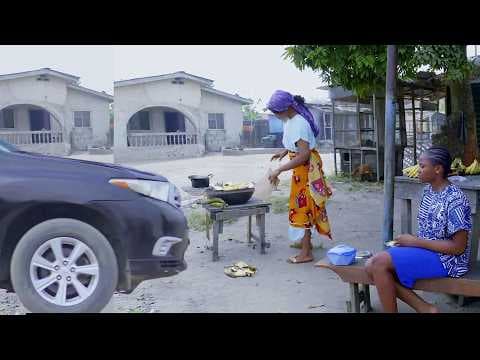 Single Mom Was SELLING By The Roadside When D Billionaore Pulled Up To Buy From her But Fell IN Love