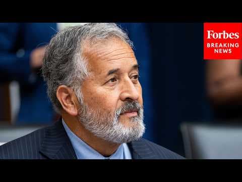 'We Shouldn't Be Able To Pick Winners And Losers': Juan Vargas Touts Stock Trading Ban For Lawmakers