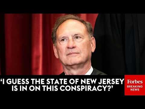 Samuel Alito Grills Attorney On 'Conspiracy' Within Green Card Holder Offenses In Case