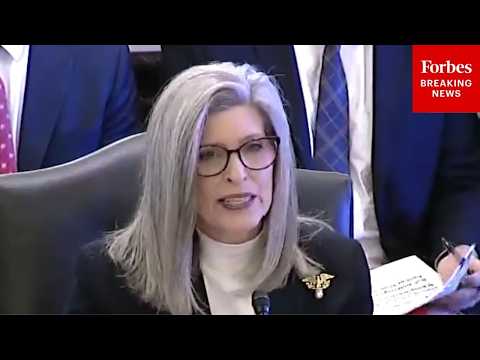 'Without Transparency, There Is No Accountability': Joni Ernst Sounds The Alarm On Gov't Spending