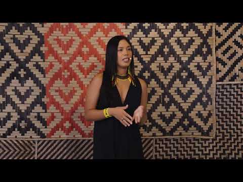 Minha câmera é minha flecha: o cinema por nós mesmos | Natália Tupi | TEDxAmazônia Salon