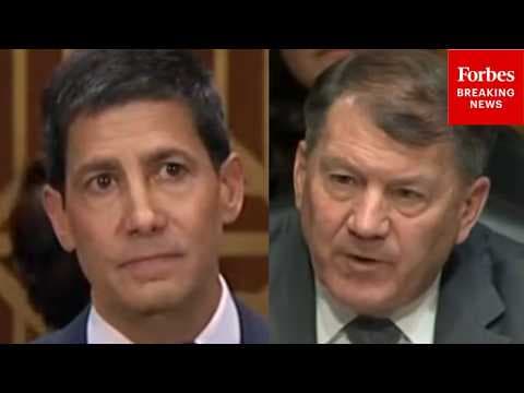 'Is It Okay?': Rounds Asks Trump's Fed Chair Nom About Fed Governors, Chairs Changing Their Mind