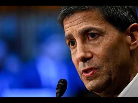 Warsh Wins Key Senate Committee Vote to Be Next Fed Chair